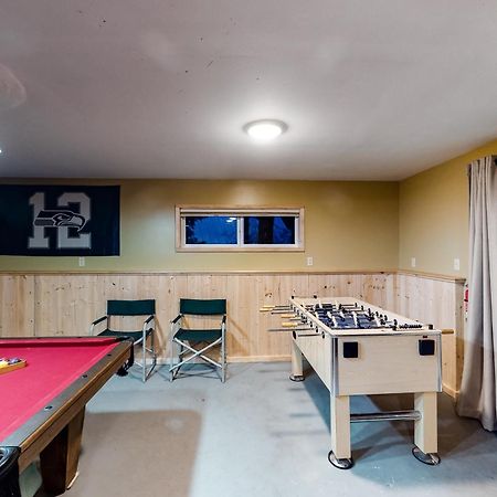 Towering Pines Cabin & Game Room ليفينورث الغرفة الصورة